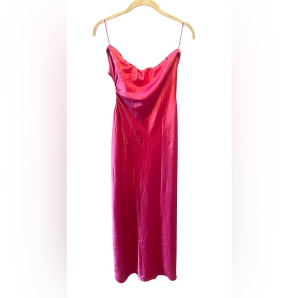 - Reformation Neveah Flambé dress- size M - Picture 8 of 12